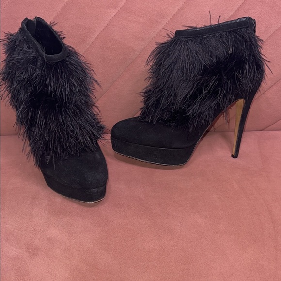 Brian Atwood “Alexa ostrich” feather trim ankle boots, size 8.5 , rare! - Picture 2 of 10